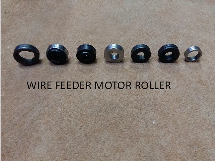 Wire feeder motor roller for welding machines